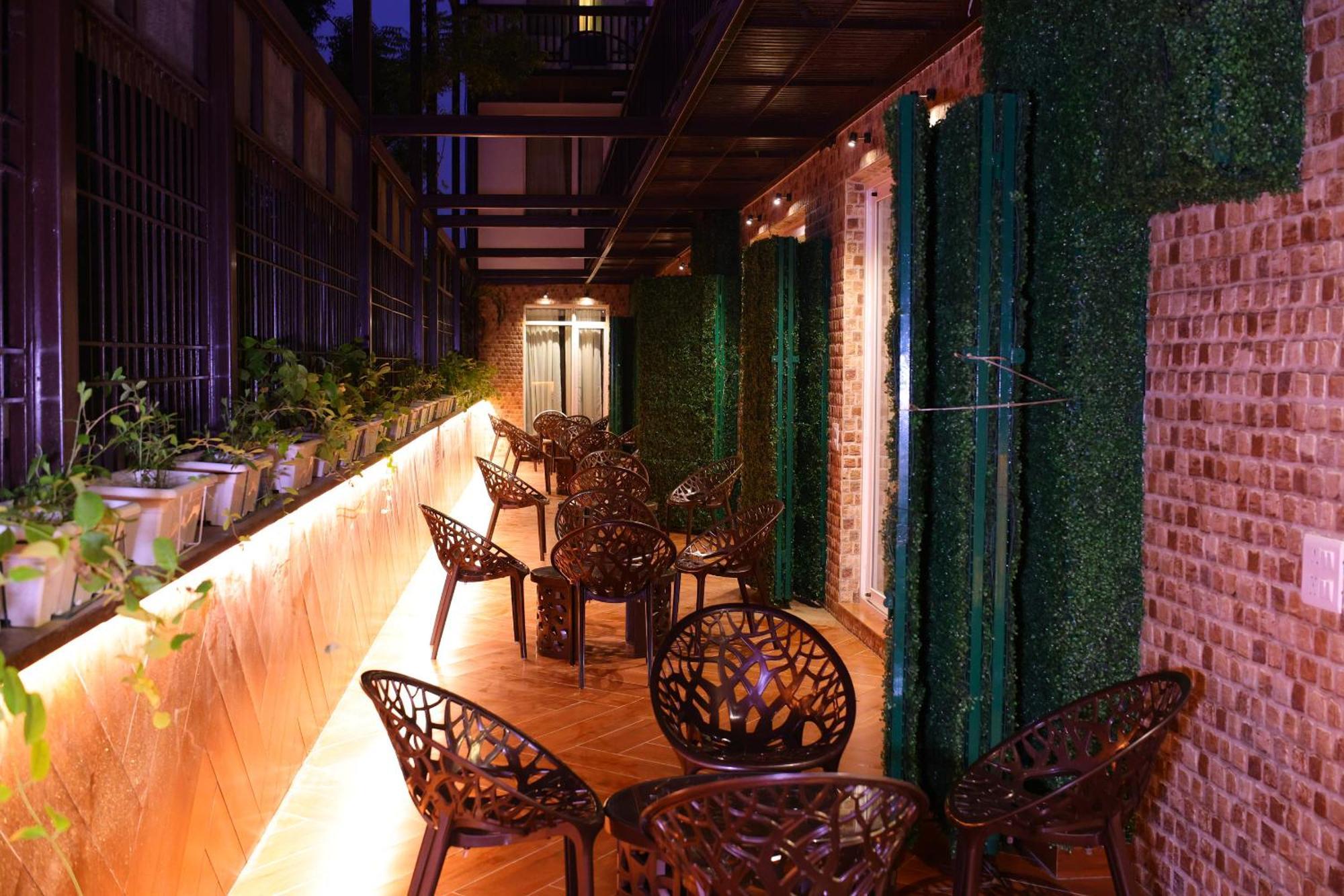 Karon Hotels - Lajpat Nagar Yeni Delhi Dış mekan fotoğraf
